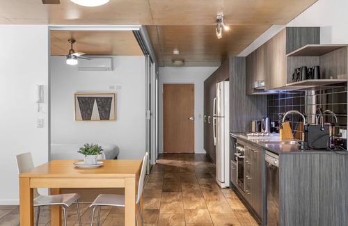 Bowen Hills Apartamento | Humble City Living in an Energetic Neighbourhood