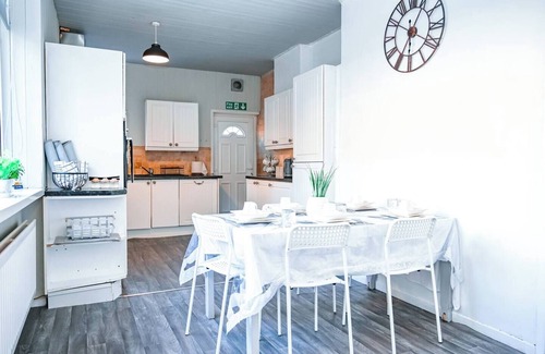 Gateshead Apartamento | Humble Home NE - Short & Long stay or Contractors 1