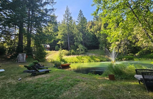 Arcata Cabaña | Humboldt Romantic Rural Hideaway