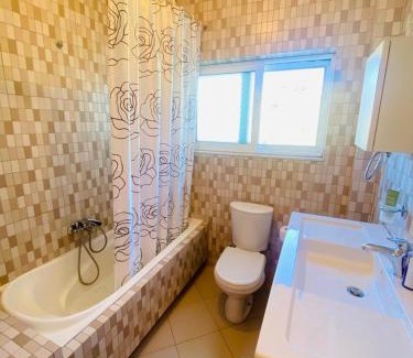Himare Casa | Hummingbird