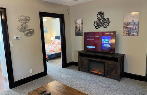 Norwood Casa | Hunter #1, Private One Bed near Xavier & Downtown