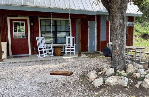 Concan Cabina | Hunter's Ridge Cabins - 3