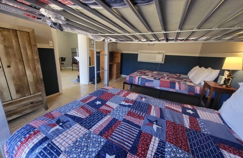 Buchanan Dam Cabina | HUNTERS SUITE SLEEPS 6