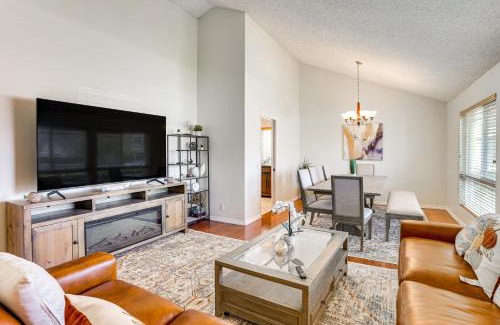Huntington Beach Casa | Huntington Beach Home Fire Pit, Grill and More!