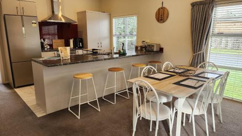 Hamilton Casa | Huntington Hideaway