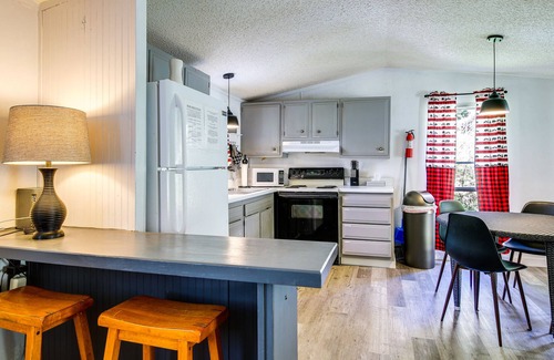 Winona Cabina | Huntsville Cabin w/ Fire Pit + Charcoal Grill!