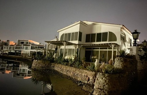 Al Mamsha El Seyahi Villa | Hurgadian Lujosa Villa Adan El Mamsha a largo y corto plazo