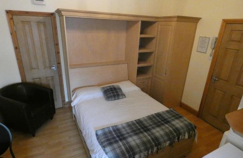 Uplands Cama Y Desayuno | Hurst Dene Aparthotel