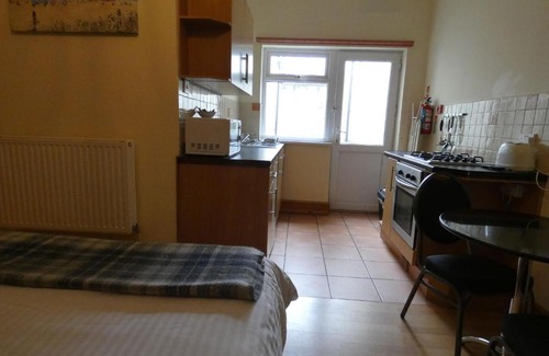 Uplands Cama Y Desayuno | Hurst Dene Aparthotel