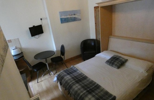Uplands Cama Y Desayuno | Hurst Dene Aparthotel