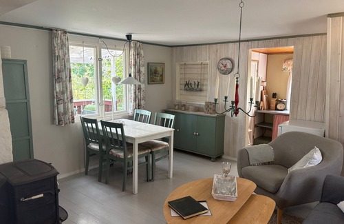 Hogsby Municipality Casa | Hus Sinnermåla - Forest cabin by the lake in Småland for nature lovers & anglers