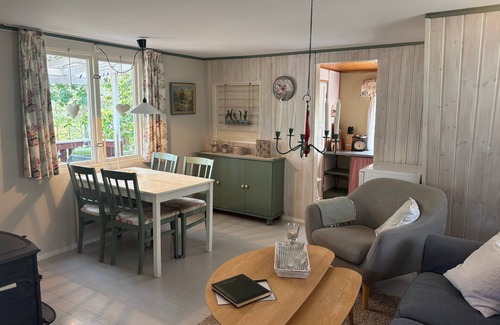 Hogsby Municipality Casa | Hus Sinnermåla - Forest cabin by the lake in Småland for nature lovers & anglers