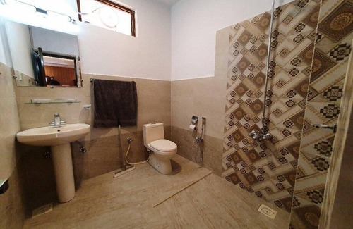 Mansehra Hotel | Husnain Resort