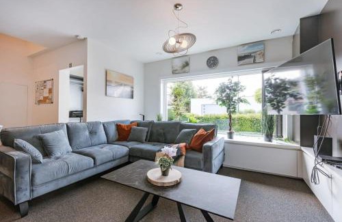 Blankenberge Casa | Huswell - Spacious house with garden and parking