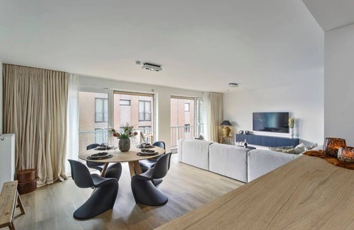 Knokke Apartamento | Huswell - Stunning modern apartment with terrace and parking