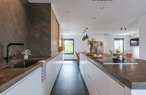 Sint-Michiels Apartamento | Huswell - Unique apartment near Bruges with sunny terrace