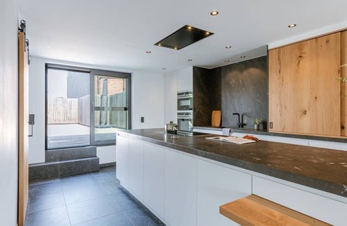 Sint-Michiels Apartamento | Huswell - Unique apartment near Bruges with sunny terrace