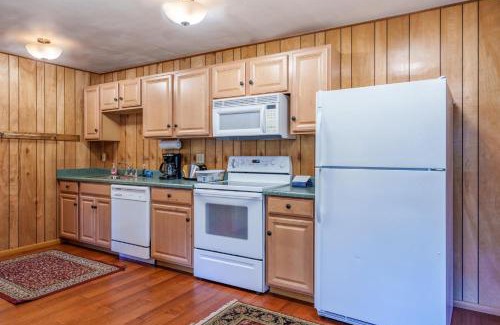 Yosemite West Casa | Hutchings Cabin & Apt.