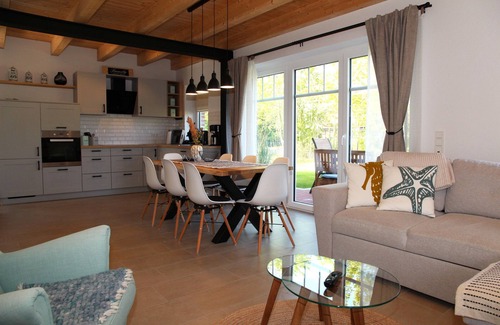 Eilsum Casa | Huus Fernleaf - Cozy vacation home on the Siel near Greetsiel