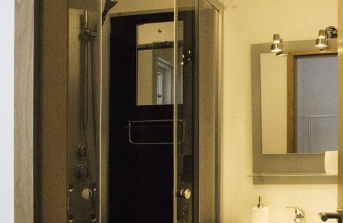 Reykholt Apartamento | Hverinn-Sælureitur í sveitinni apartamento para hasta 5 personas