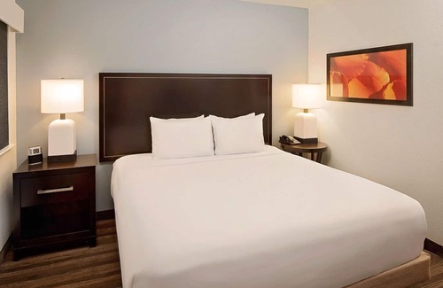 Addison Hotel | HYATT house Dallas/Addison