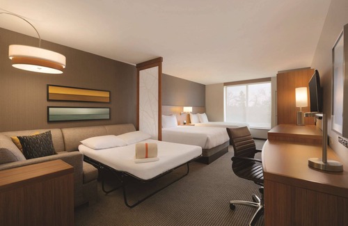 The Woodlands Hotel | Hyatt Place Houston / The Woodlands
