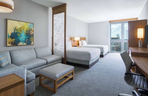St. Petersburg Hotel | Hyatt Place St. Petersburg / Downtown