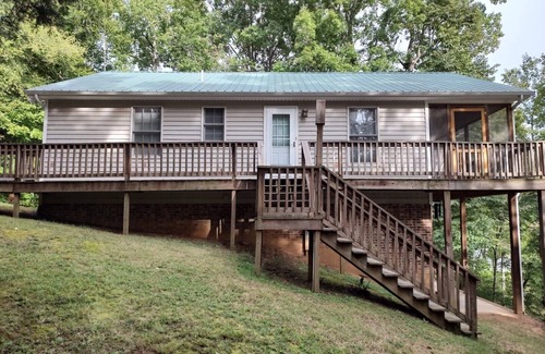 Leasburg Casa | Hyco Lake Get Away