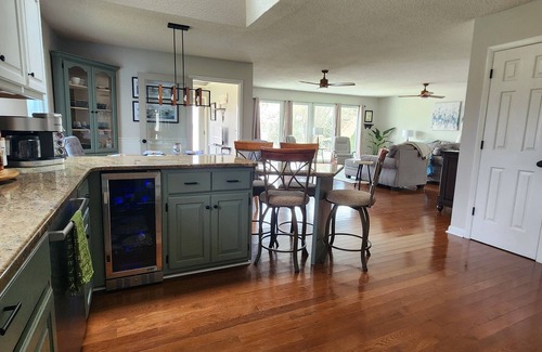 Semora Casa | Family friendly home on Hyco Lake, large dock, fire pit, one level.