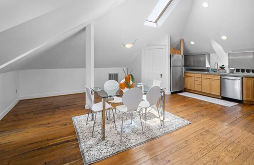 Hyde Park Apartamento | Hyde Park 2BR/2BA Penthouse with Private Patio