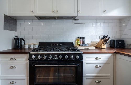 North Perth Casa | Hyde Seek Parkside Family Stay