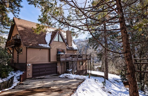 Camp Nelson Cabina | Hygge Haus Sequoia - Spacious & Secluded A-Frame Cabin with Mountain VIEWS!