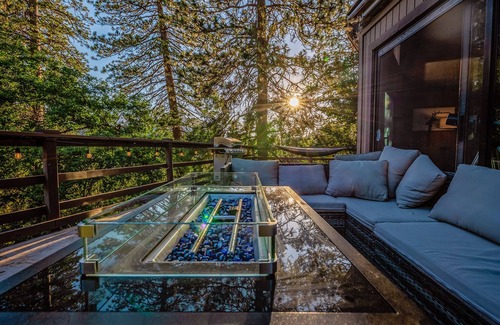 Camp Nelson Cabina | Hygge Haus Sequoia - Spacious & Secluded A-Frame Cabin with Mountain VIEWS!