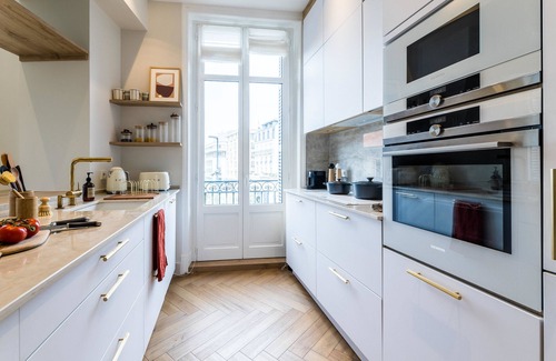 Behobie Apartamento | HYGGE KEYWEEK Apt 2 bedrooms with parking in Biarritz city center