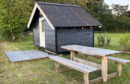 Sønderborg Otro | Hyggelig hytte i landlig idyl