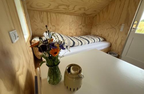 Sønderborg Otro | Hyggelig hytte i landlig idyl