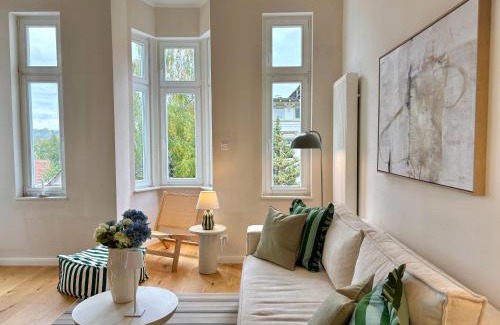 Oberdorla Apartamento | HyggeLiving - NEU - LUXUS - Villa - Bergblick - 3 Balkone - Parken - 100qm