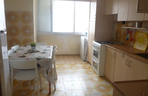 Netanya Apartamento | Hyper Center Apartamento familiar kosher grande muy limpio