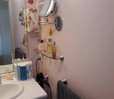 Poissy Apartamento | HYPER CENTRE VILLE Poissy - PARKING privé - GARE à 700 m - PARIS 20 min