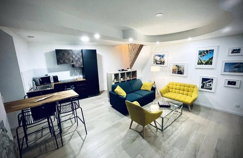Vienne Condrieu Apartamento | HypercentredeVienne Duplex Miami with cinema screen for 6 people