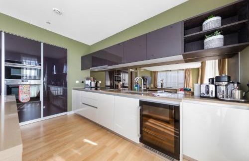 London Borough of Hounslow Apartamento | Hyperion Tower Penthouse, Kew