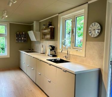 Flekkefjord Casa | Hytte ved sjøen på Andabeløy - Båt kan leies