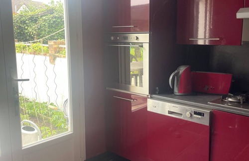 Saint-Sebastien-sur-Loire Condominio | I rent a bedroom, a living room, a kitchen, a toilet and a shower room.
