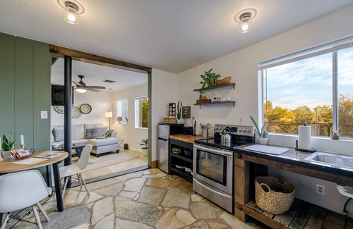 Redding Apartamento | I Studio I view 53