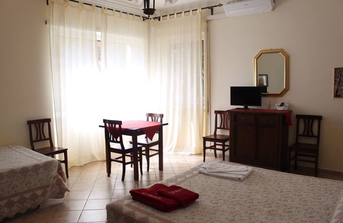 Zona LIII Tomba di Nerone Casa | Ianus Guest House