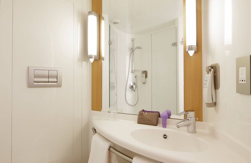 Bristol Floating Harbour Hotel | ibis Bristol Temple Meads Quay