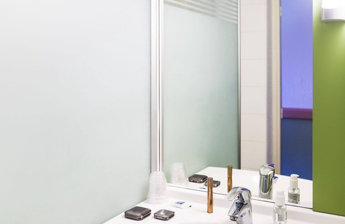 Minimes - Barriere de Paris Hotel | ibis budget Toulouse Centre Gare