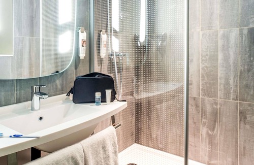 Rueil-Malmaison Hotel | ibis Rueil-Malmaison Centre