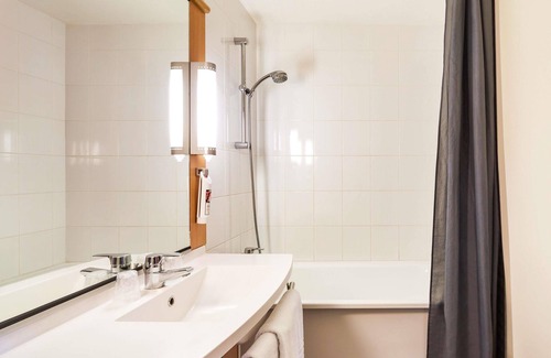 Trignac Hotel | ibis Saint Nazaire Trignac
