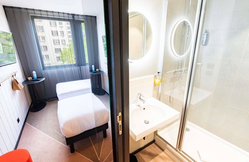 Republique–Point-du-Jour Hotel | ibis Styles Paris 16 Boulogne